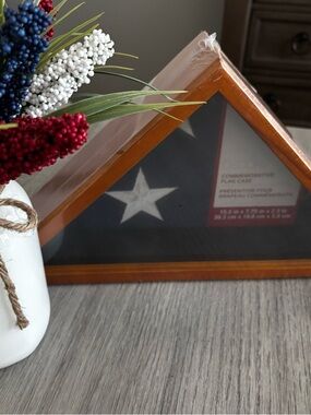 Studio Decor Commemorative Flag Case Brand New Fits Standard 3ft X 5ft Flags